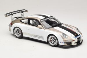 Porsche 911 997 GT3 Cup Biely S Pruhmi 2008 Minichamps 1:18 WAP0210130C Kov – obrázok 6 z 8