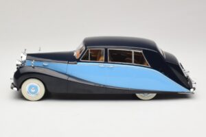 Rolls-Royce Silver Wraith Empress by Hooper Čierny & Tmavomodrý MCG 1:18 MCG18051 Kov – obrázok 3 z 6