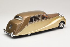 Rolls-Royce Silver Wraith Empress by Hooper Hnedý & Zlatý MCG 1:18 MCG18000 Kov – obrázok 2 z 6