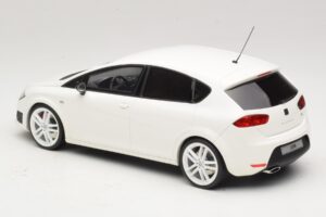 SEAT Leon Cupra R Mk2 Biely Otto 1:18 OT1332 Živica – obrázok 5 z 6