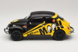 Volkswagen Beetle 1303 Go with Moon Solido 1:18 S1800519 Kov – obrázok 4 z 8