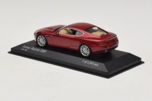 Aston Martin DB9 Červený Metalický Minichamps 1:43 400137340 Kov – obrázok 3 z 4