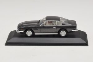 Aston Martin DBS On Her Majesty's Secret Service Náhradná Škatuľa Minichamps 1:43 436137600-R1 Kov
