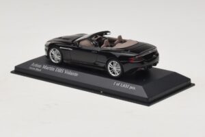Aston Martin DBS Volante Čierny Metalický Minichamps 1:43 400137930 Kov – obrázok 3 z 4