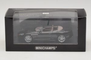 Aston Martin DBS Volante Čierny Metalický Minichamps 1:43 400137930 Kov – obrázok 4 z 4