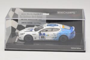 Aston Martin Rapide S #100 Bez / Schubauer 24 Hours of Nurburgring 2013 Minichamps 1:43 437131300 Kov – obrázok 4 z 5