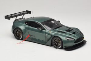Aston Martin V12 Vantage GT3 Zelený AUTOart 1:18 81306 Kov – obrázok 4 z 6