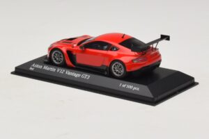 Aston Martin V12 Vantage GT3 Červený Minichamps 1:43 4371121392 Kov – obrázok 3 z 4
