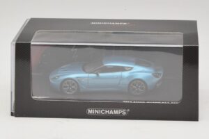 Aston Martin V12 Zagato Alba Blue Minichamps 1:43 437137222 Kov – obrázok 5 z 5