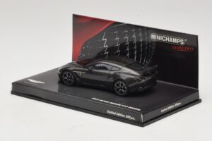 Aston Martin V12 Zagato Scintilla Silver Minichamps 1:43 437137221 Kov – obrázok 3 z 5