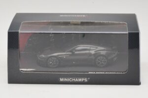 Aston Martin V12 Zagato Scintilla Silver Minichamps 1:43 437137221 Kov – obrázok 5 z 5