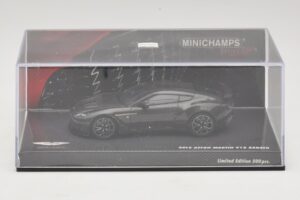 Aston Martin V12 Zagato Scintilla Silver Minichamps 1:43 437137221 Kov – obrázok 4 z 5
