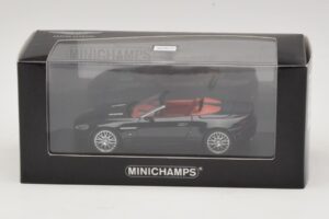 Aston Martin V8 Vantage Roadster Čierny Metalický Minichamps 1:43 400137431 Kov – obrázok 4 z 4