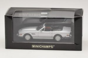 Aston Martin V8 Volante Strieborný Minichamps 1:43 400137601 Kov – obrázok 4 z 4