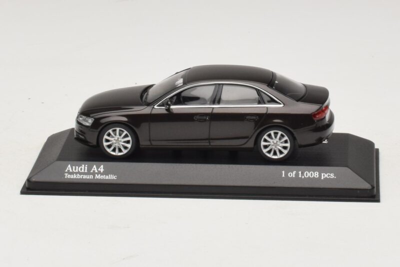 Audi A4 B8 Hnedá Metalíza Minichamps 1:43 Audi A4 B8 Hnedá Metalíza Minichamps 1:43 410011000 Kov
