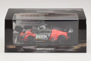 Audi R8 LMS Ultra #1 EK S. Asch / Stoll ADAC GT Masters 2013 Minichamps 1:43 437130101 Kov – obrázok 5 z 5