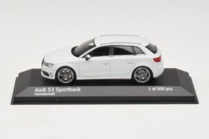 Audi S3 8V Sportback Biely Minichamps 1:43 437013010 Kov
