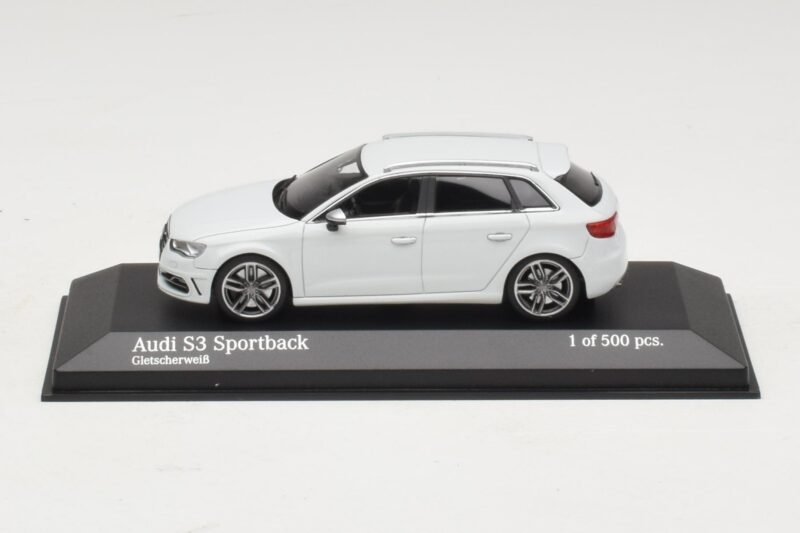 Audi S3 8V Sportback Biely Minichamps 1:43 437013010 Kov