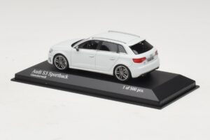 Audi S3 8V Sportback Biely Minichamps 1:43 437013010 Kov – obrázok 3 z 4
