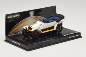 Audi Typ A Phaeton Biely Modrý Minichamps 1:43 437019032 Kov – obrázok 2 z 5