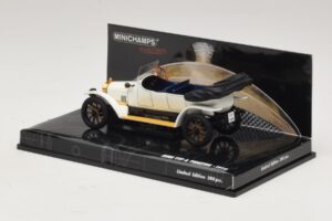 Audi Typ A Phaeton Biely Modrý Minichamps 1:43 437019032 Kov – obrázok 3 z 5