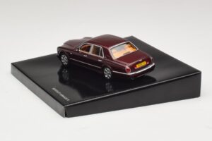Bentley Arnage R Sunset Red Minichamps 1:43 BL330 Kov – obrázok 3 z 4