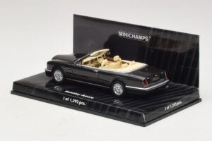 Bentley Azure Čierna Minichamps 1:43 436139930 Kov – obrázok 3 z 4