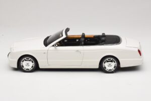 Bentley Azure Glacier White Náhradná Škatuľa Minichamps 1:18 100139502-R1 Kov – obrázok 4 z 8