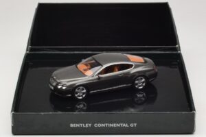 Bentley Continental GT Cypress Green Minichamps 1:43 BL312 Kov – obrázok 4 z 4