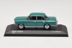 BMW 2000A Zelená Minichamps 1:43 437023001 Kov