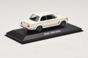 BMW 2002 Turbo Biely Maxichamps 1:43 940022201 Kov – obrázok 2 z 4