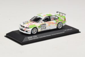 BMW 320i E46 #233 A. Priaulx / J. Muller Schubert Motorsport VLN Nurburgring 2005 Minichamps 1:43 400052433 Kov – obrázok 2 z 4