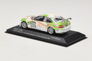 BMW 320i E46 #233 A. Priaulx / J. Muller Schubert Motorsport VLN Nurburgring 2005 Minichamps 1:43 400052433 Kov – obrázok 3 z 4
