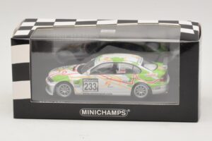 BMW 320i E46 #233 A. Priaulx / J. Muller Schubert Motorsport VLN Nurburgring 2005 Minichamps 1:43 400052433 Kov – obrázok 4 z 4