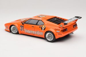 BMW M1 Jägermeister #31 K. Konig DRM 1982 Minichamps 1:18 180822931 Kov – obrázok 7 z 8