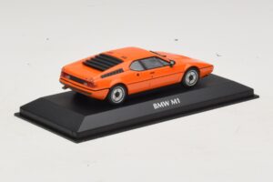 BMW M1 Oranžová Maxichamps 1:43 940025020 Kov – obrázok 2 z 4