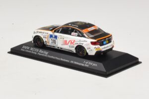BMW M235i Team Valentin Racing #310 Piepenbrink 24 Hours of Nurburgring 2014 Minichamps 1:43 437142410 Kov – obrázok 3 z 4