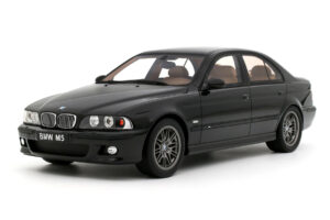 BMW M5 E39 Black Sapphire Metallic Otto 1:18 OT1338 Živica