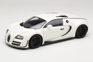 Bugatti Veyron Super Sport Biely Minichamps 1:18 100110844 Kov