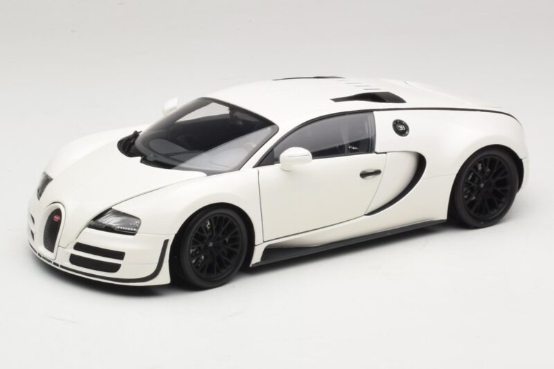 Bugatti Veyron Super Sport Biely Minichamps 1:18 100110844 Kov