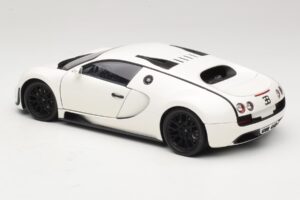 Bugatti Veyron Super Sport Biely Minichamps 1:18 100110844 Kov – obrázok 7 z 8