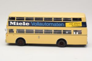 Bussing D2U Heckturen Miele Minichamps 1:43 439071086 Kov – obrázok 3 z 6