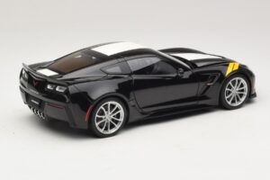 Chevrolet Corvette C7 Grand Sport Čierna s Bielymi Pruhmi AUTOart 1:18 71273 Kompozit – obrázok 3 z 8