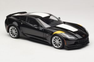 Chevrolet Corvette C7 Grand Sport Čierna s Bielymi Pruhmi AUTOart 1:18 71273 Kompozit – obrázok 6 z 8