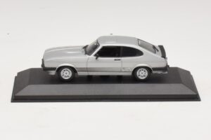 Ford Capri RS Mk1 Strieborný Minichamps 1:43 430085804 Kov