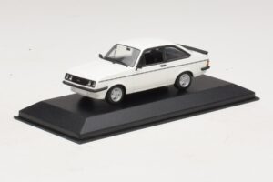 Ford Escort Mk1 TC Biely Minichamps 1:43 400081070 Kov – obrázok 2 z 4