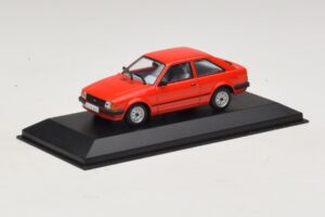 Ford Escort Mk3 3-dverový Červený Minichamps 1:43 400085000 Kov – obrázok 2 z 4