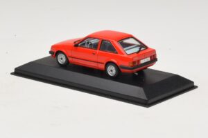Ford Escort Mk3 3-dverový Červený Minichamps 1:43 400085000 Kov – obrázok 3 z 4