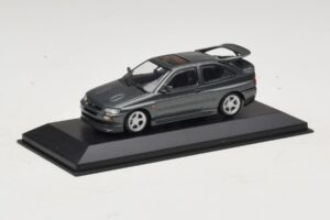 Ford Escort RS Cosworth Tmavo Zelená Metalíza Minichamps 1:43 430086300 Kov – obrázok 2 z 4