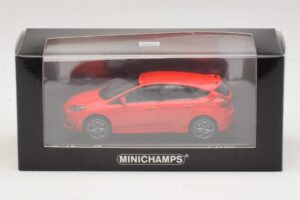 Ford Focus ST Mk3 Červený Minichamps 1:43 410081001 Kov – obrázok 4 z 4